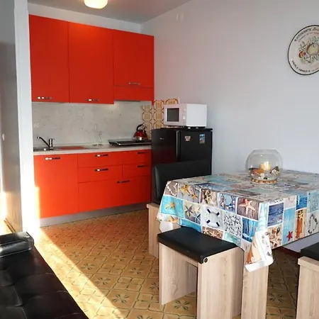 Luminous Flat With Big With Terrace - Beahost *